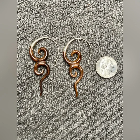 HANDMADE CARVED WOOD AND STERLING SILVER EARRINGS - Picture 4 of 4
